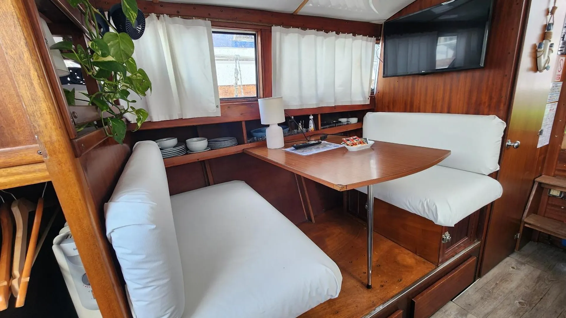Hotel Floating In The Sea Sant Adria de Besos Spanien