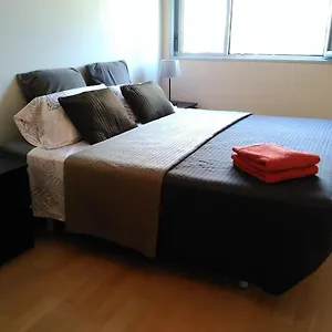 3 Bedrooms, 2 Bathrooms For 6 Pax, Swimming Pool, Free Parking And Near The Beach! Sant Adrià de Besòs